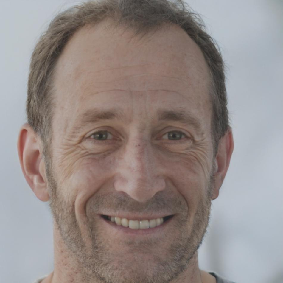 Carlos Mendizábal, instructor principal del programa